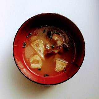 舞茸と油揚げの味噌汁